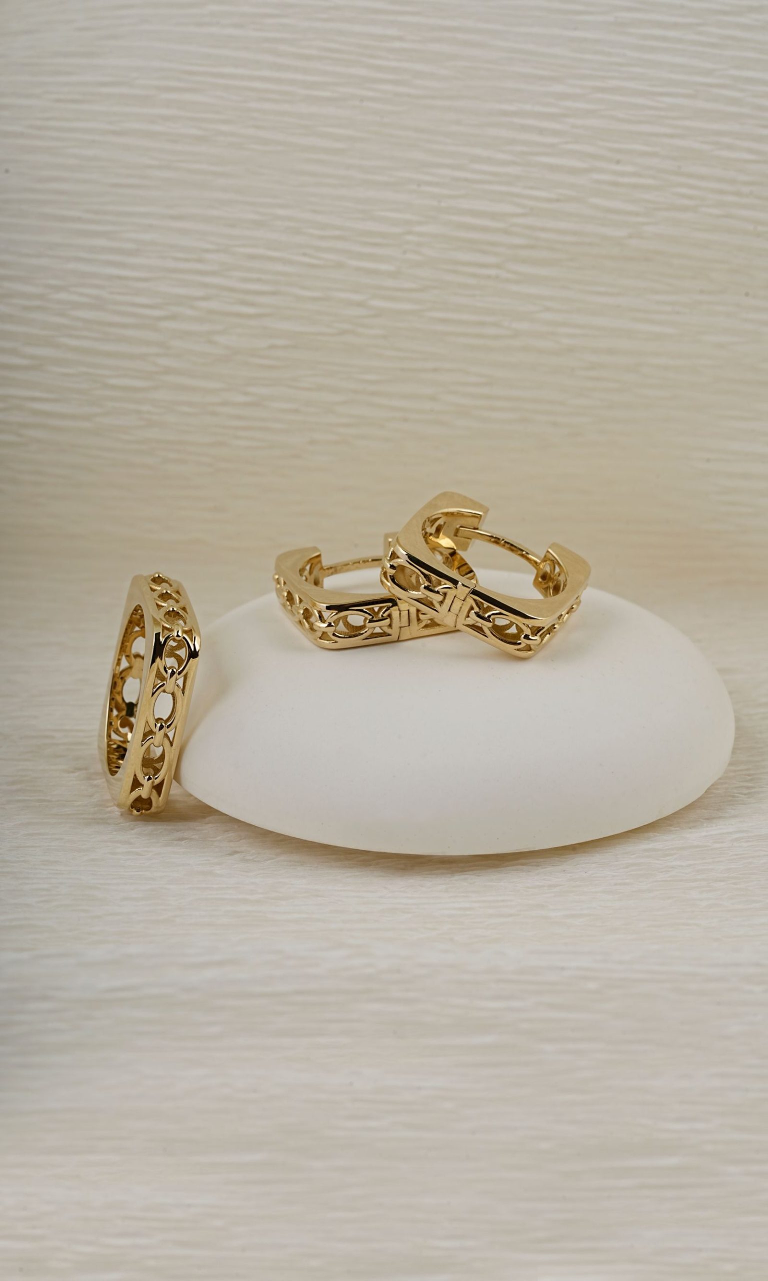 The Luna Hoops